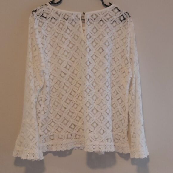 XXL White Lace Long Bell Sleeve Blouse - Picture 6 of 7